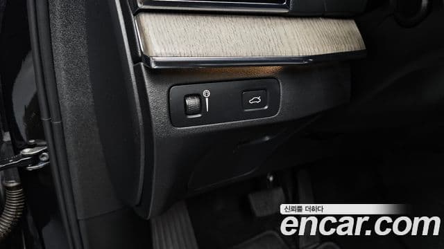 Volvo XC90 2022 — Photo 7/39