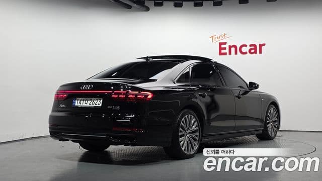 Audi A8 2023 — Photo 10/20