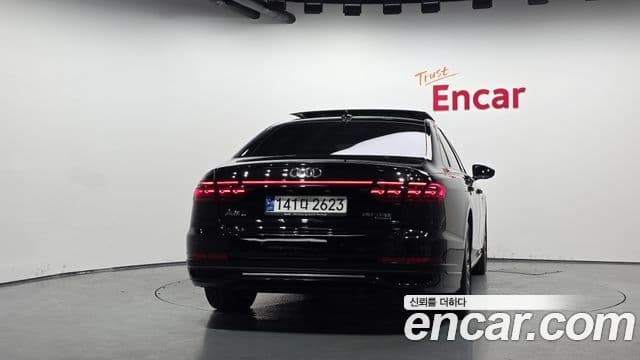 Audi A8 2023 — Photo 2/20