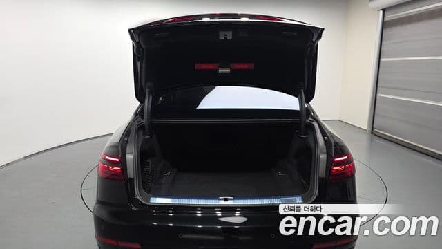 Audi A8 2023 — Photo 15/20
