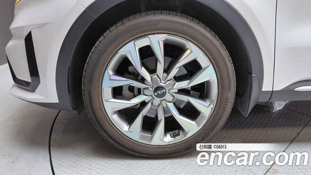 Kia Sorento 2021 — Фото 5/20