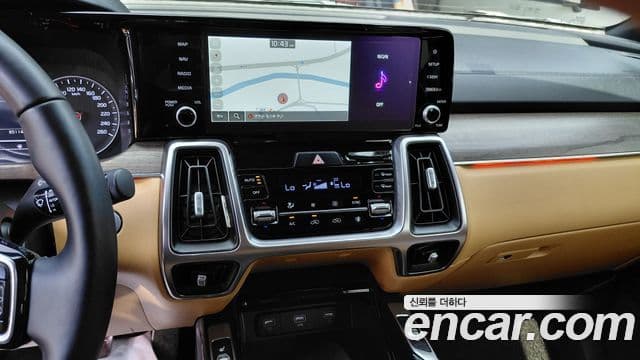 Kia Sorento 2021 — Фото 13/20
