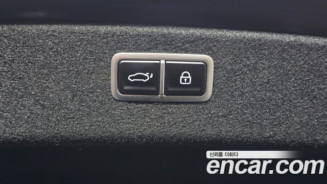 Genesis G80 2022 — Photo 16/34