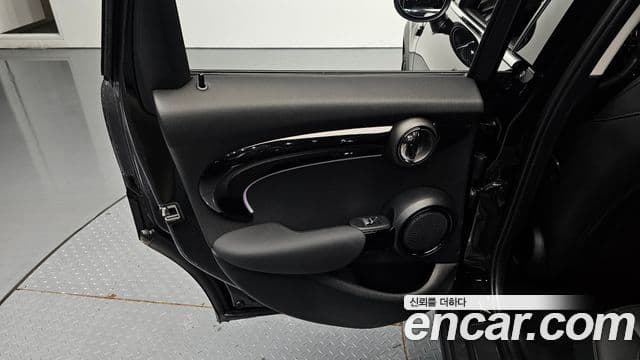 Mini Cooper 2024 — Şəkil 19/34