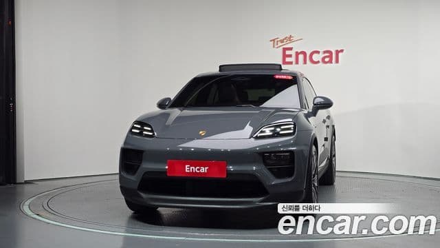 Porsche Macan EV 2025 — ფოტო 14/36