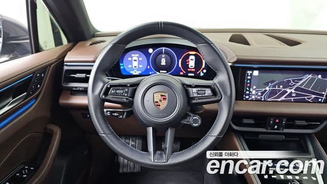 Porsche Macan EV 2025 — ფოტო 18/36