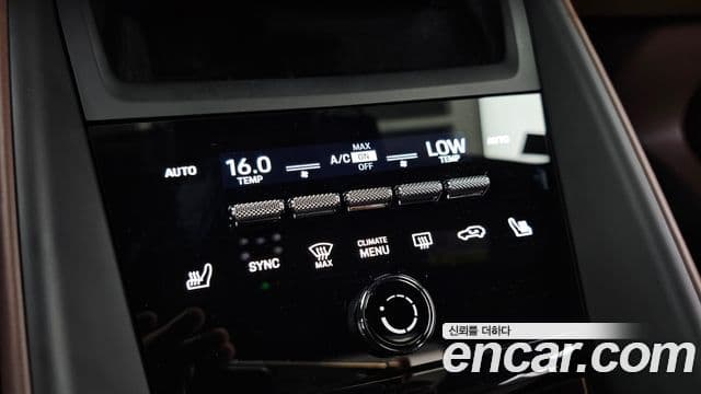 Porsche Macan EV 2025 — ფოტო 34/36