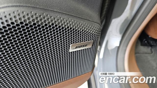 Porsche Macan EV 2025 — ფოტო 36/36