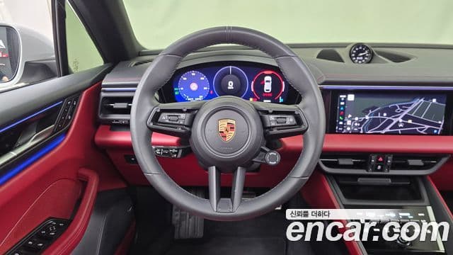 Porsche Macan EV 2025 — ფოტო 28/35