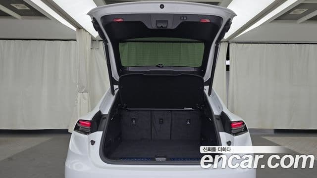 Porsche Macan EV 2025 — ფოტო 18/35