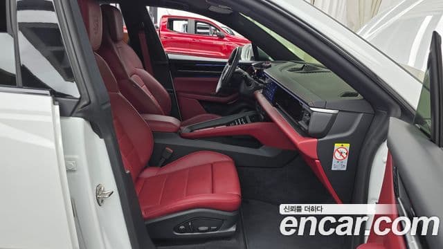 Porsche Macan EV 2025 — ფოტო 27/35