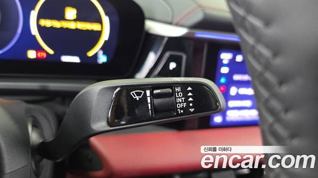 Porsche Macan EV 2025 — ფოტო 14/35