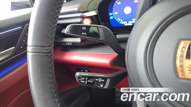 Porsche Macan EV 2025 — ფოტო 26/35