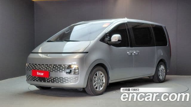 Hyundai Staria 2021 — Фото 1/20
