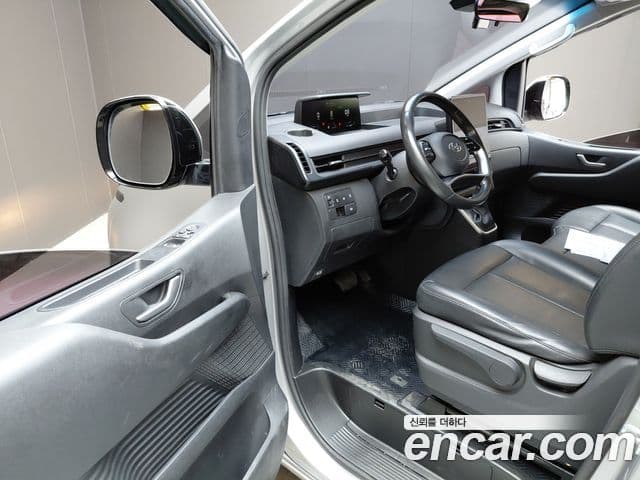 Hyundai Staria 2021 — Фото 10/20