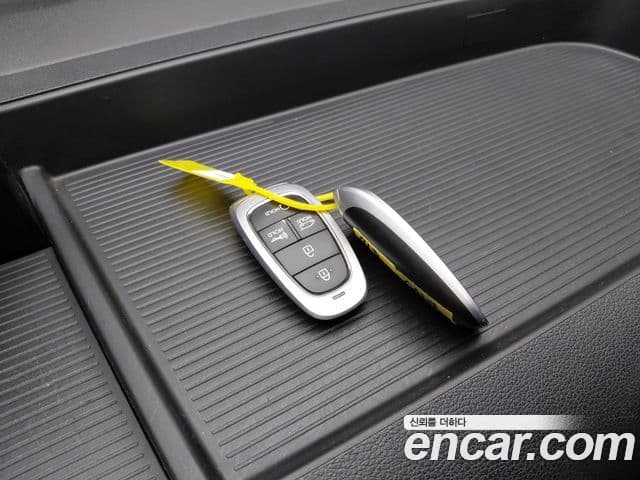 Hyundai Staria 2021 — Фото 18/20