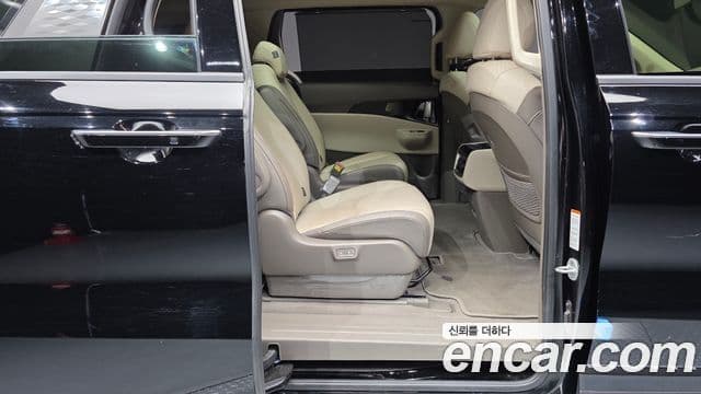 Kia Carnival 2024 — Фото 12/20