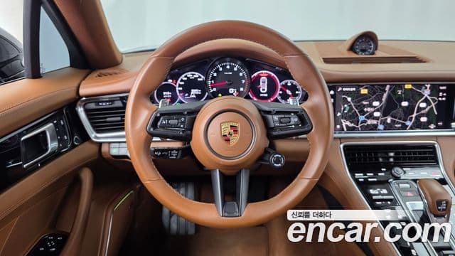 Porsche Panamera 2023 — Şəkil 29/36