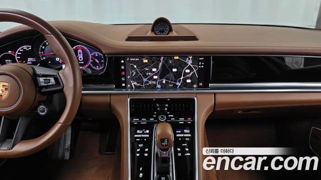 Porsche Panamera 2023 — Şəkil 19/36