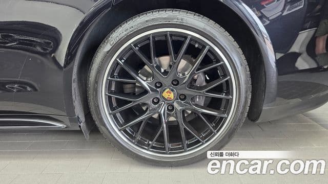 Porsche Panamera 2023 — Şəkil 12/36