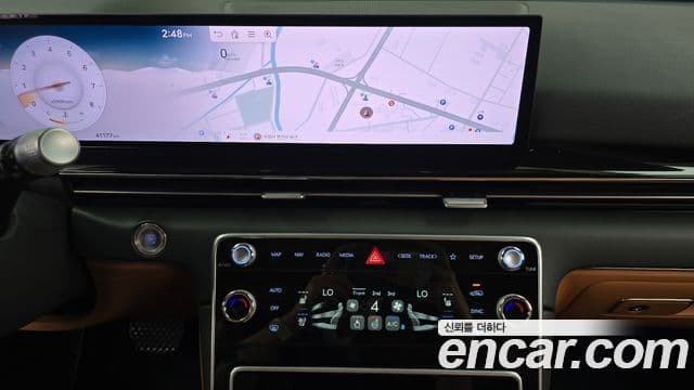 Genesis GV80 2023 — Photo 21/40