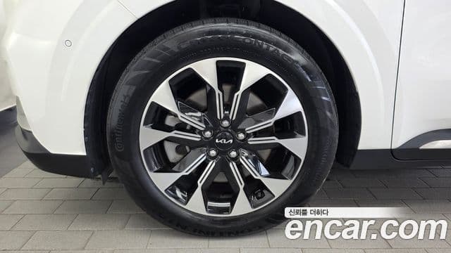 Kia Carnival 2023 — Фото 5/20