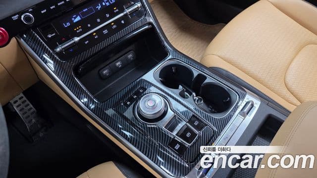 Kia Carnival 2023 — Фото 9/20