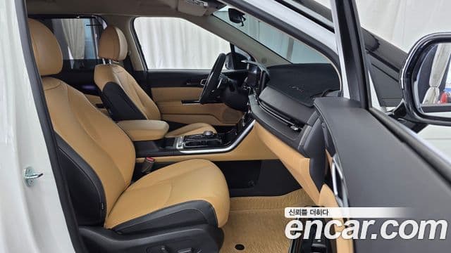Kia Carnival 2023 — Фото 11/20