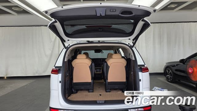 Kia Carnival 2023 — Фото 20/20