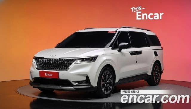 Kia Carnival 2023 — Фото 1/20