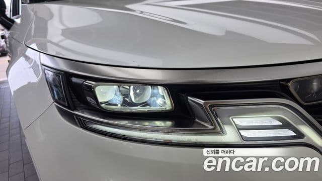 Kia Carnival 2023 — Şəkil 18/34