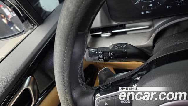 Kia Carnival 2023 — Photo 27/34