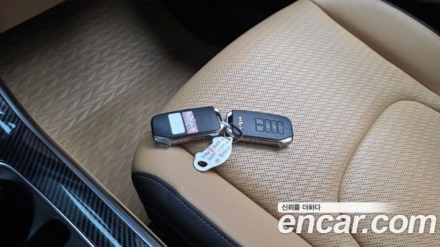 Kia Carnival 2023 — Photo 17/34