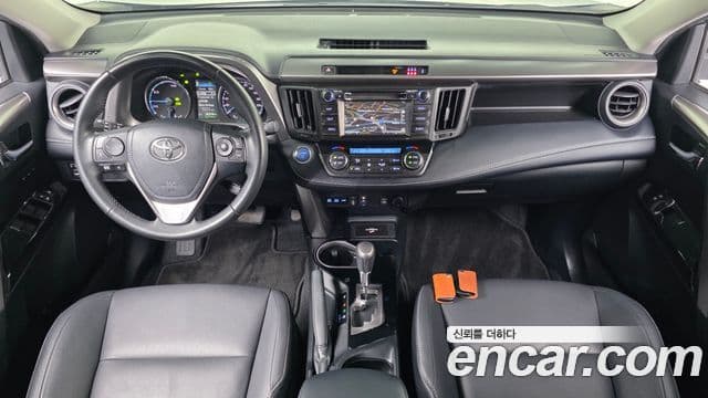 Toyota RAV4 2018 — Photo 23/32