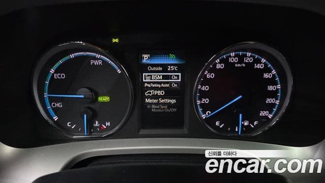 Toyota RAV4 2018 — Photo 4/32