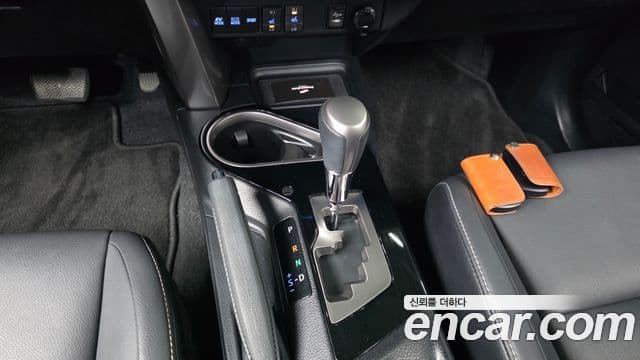 Toyota RAV4 2018 — Photo 25/32