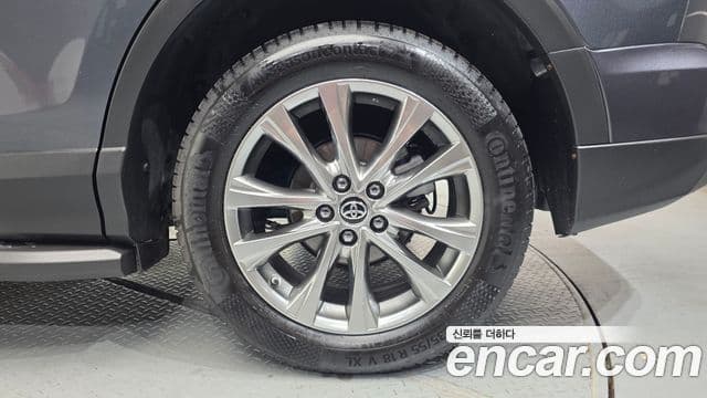Toyota RAV4 2018 — Photo 32/32