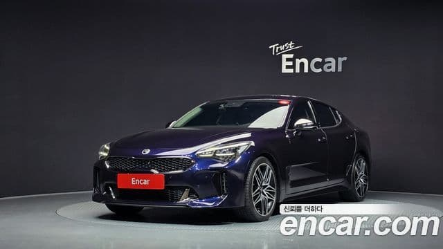 Kia Stinger 2020 — Фото 1/20