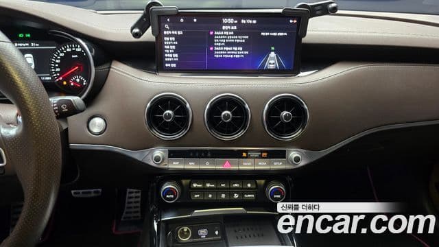 Kia Stinger 2020 — Фото 14/20