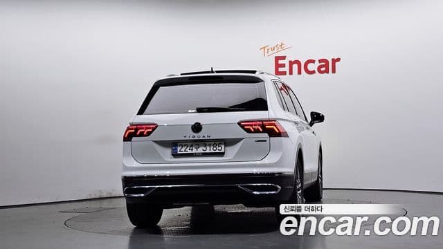 Volkswagen Tiguan 2023 — Photo 20/33
