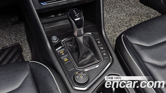 Volkswagen Tiguan 2023 — Photo 10/33