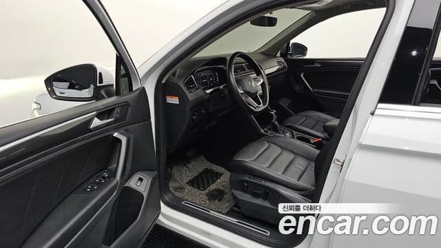 Volkswagen Tiguan 2023 — Photo 11/33