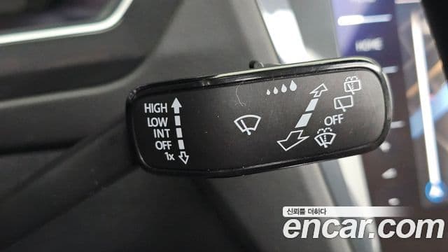 Volkswagen Tiguan 2023 — Photo 26/33
