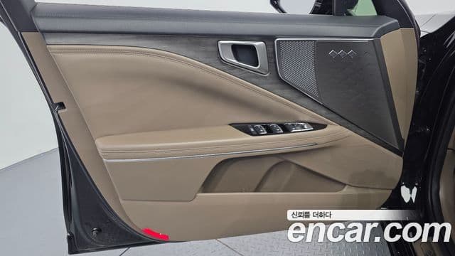 Kia K8 2022 — Photo 6/37