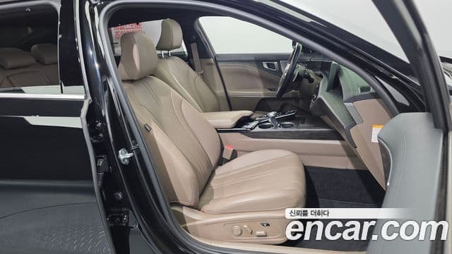 Kia K8 2022 — Photo 10/37