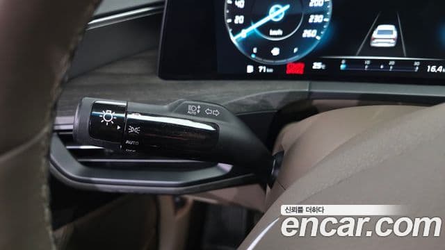 Kia K8 2022 — Photo 13/37