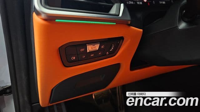 BMW M4 2022 — Photo 16/31