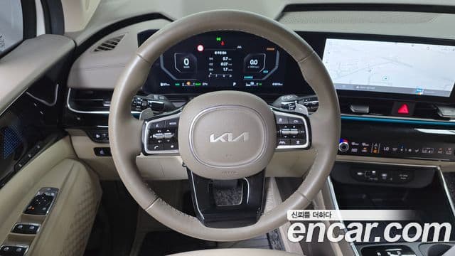Kia Carnival 2024 — Şəkil 8/39