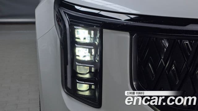 Kia Carnival 2024 — Şəkil 37/39