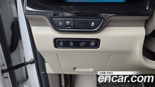 Kia Carnival 2024 — Şəkil 18/39